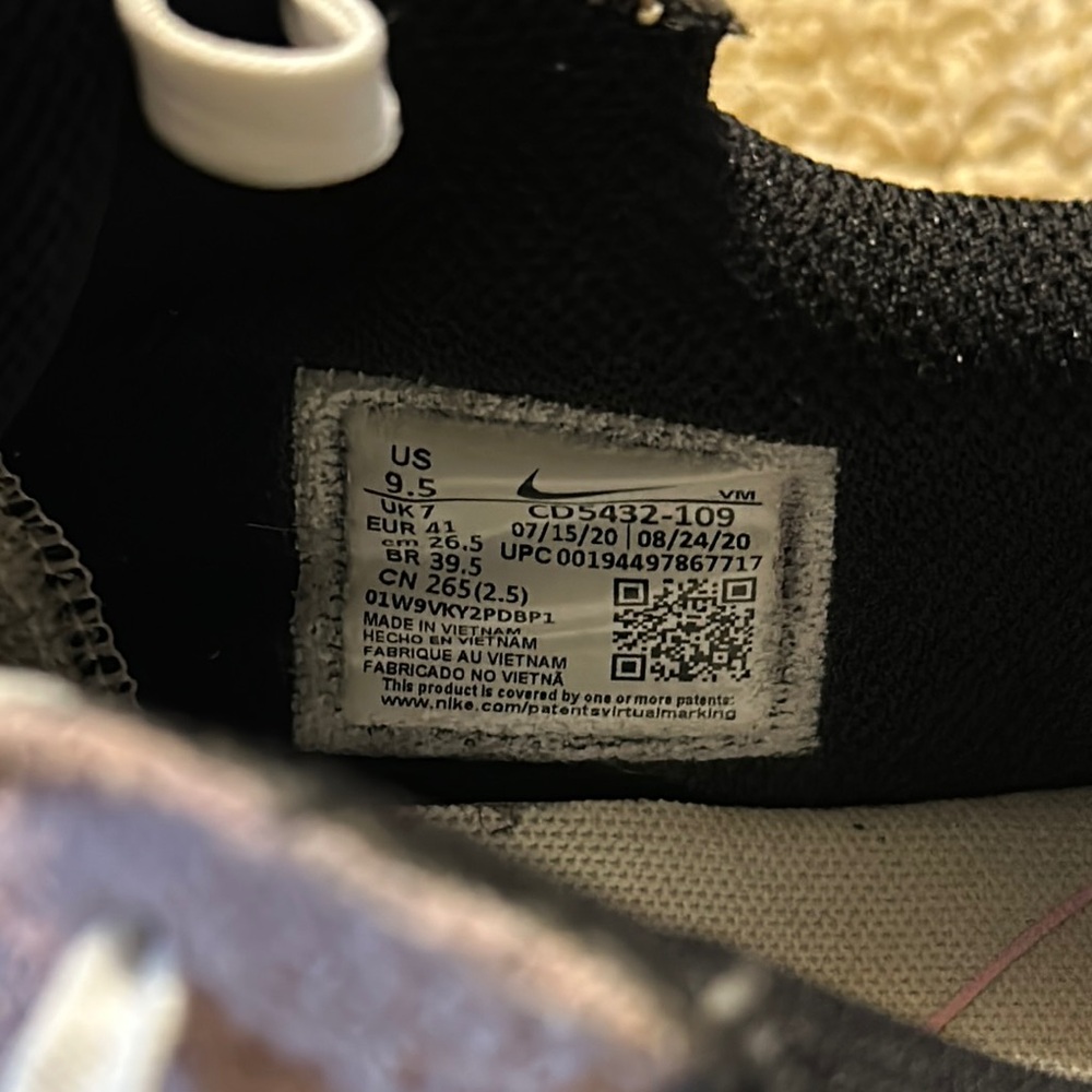 Nike Women's Air Max Sneakers - White and Pink - Picture 8 of 14